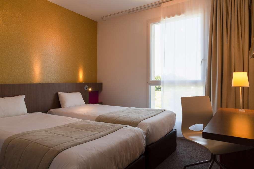 The Originals Boutique Hotel Restaurant Saint James, Montaigu-Vendee Room photo